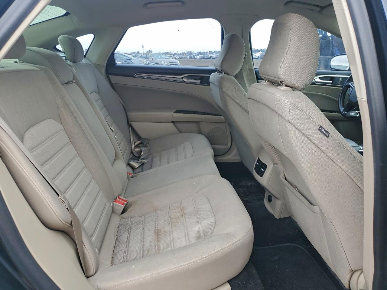 2020 Ford Fusion se