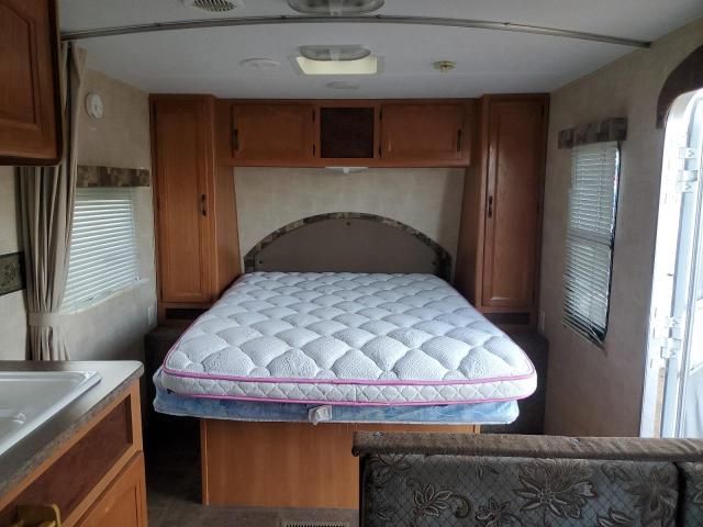 2011 Keystone Hideout