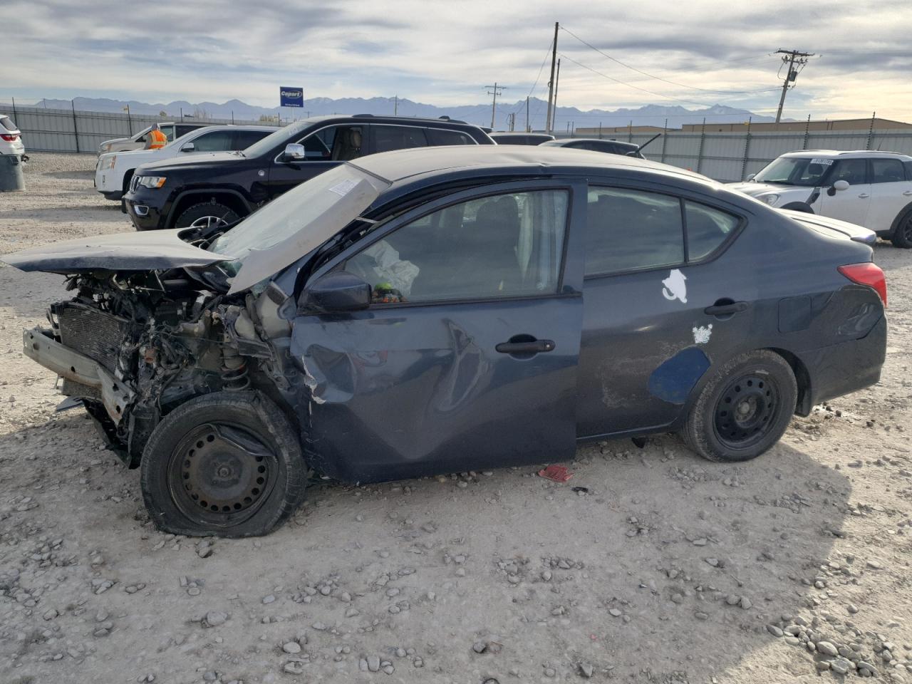 2017 Niss Versa 1.6 s Plus