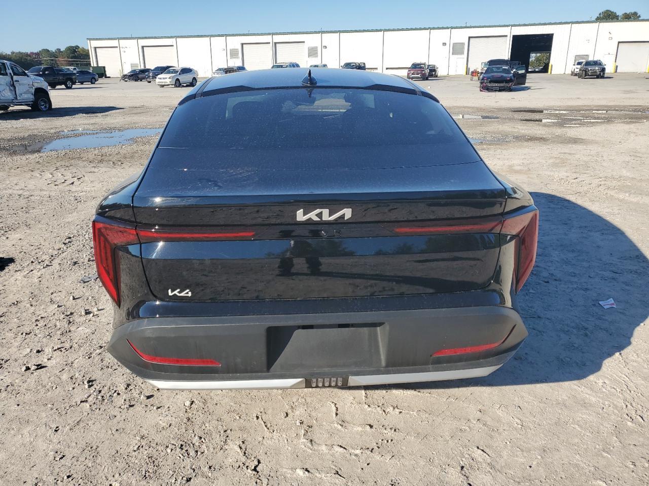 2025 KIA K4 lx