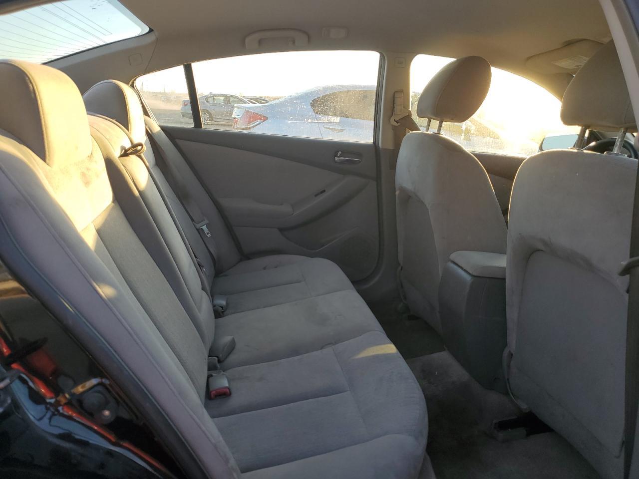 2010 Nissan Altima Base