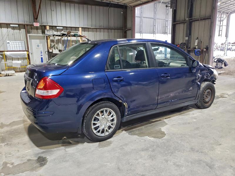 2011 Nissan Versa s