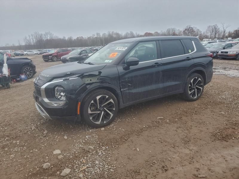 2023 Mitsubishi Outlander se