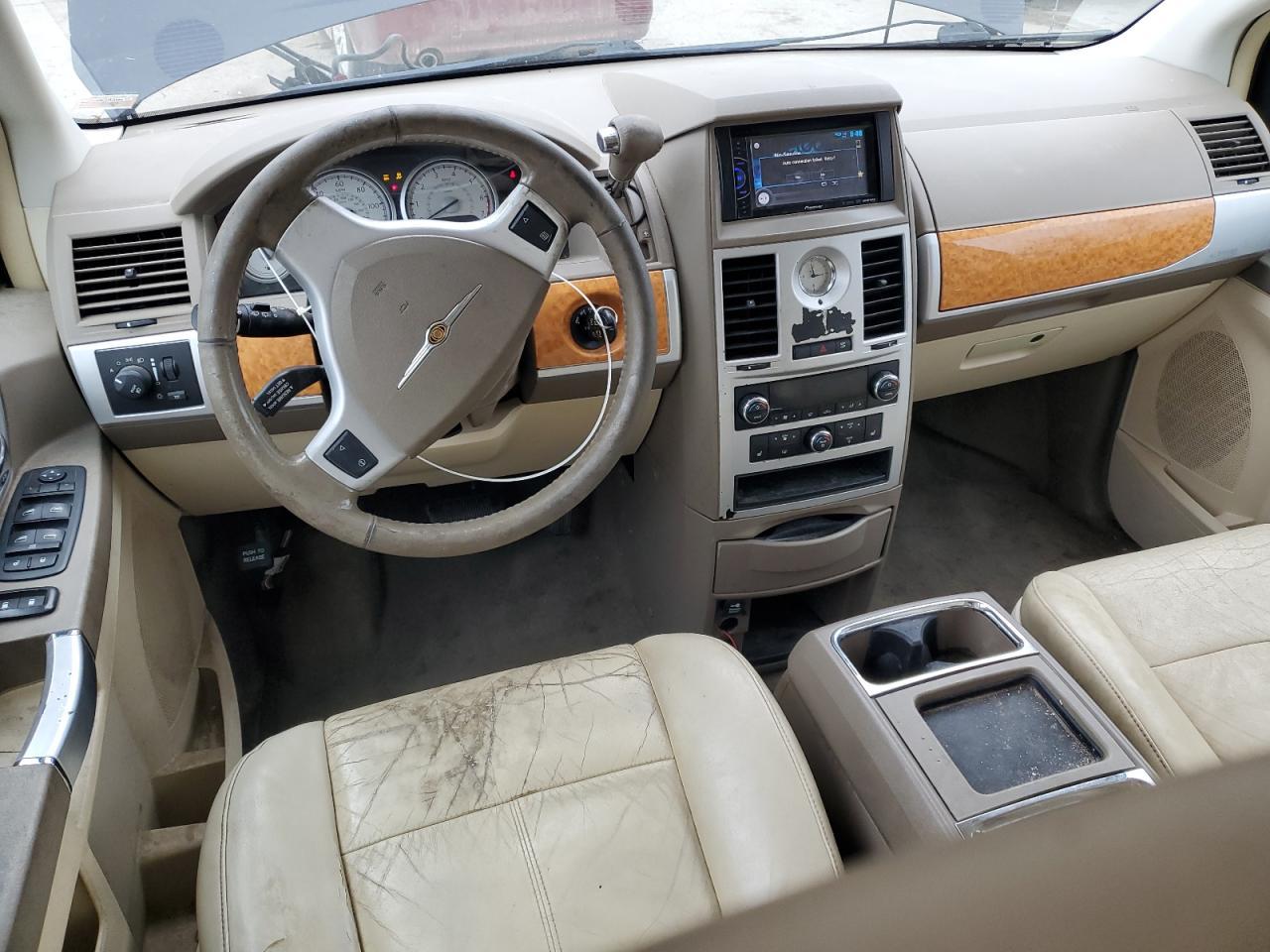 2010 Chrysler Town & Country Limited