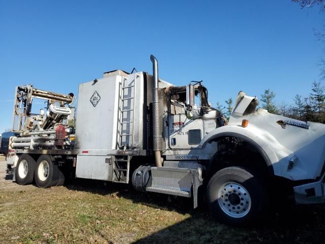 2015 Kenworth Construction T800