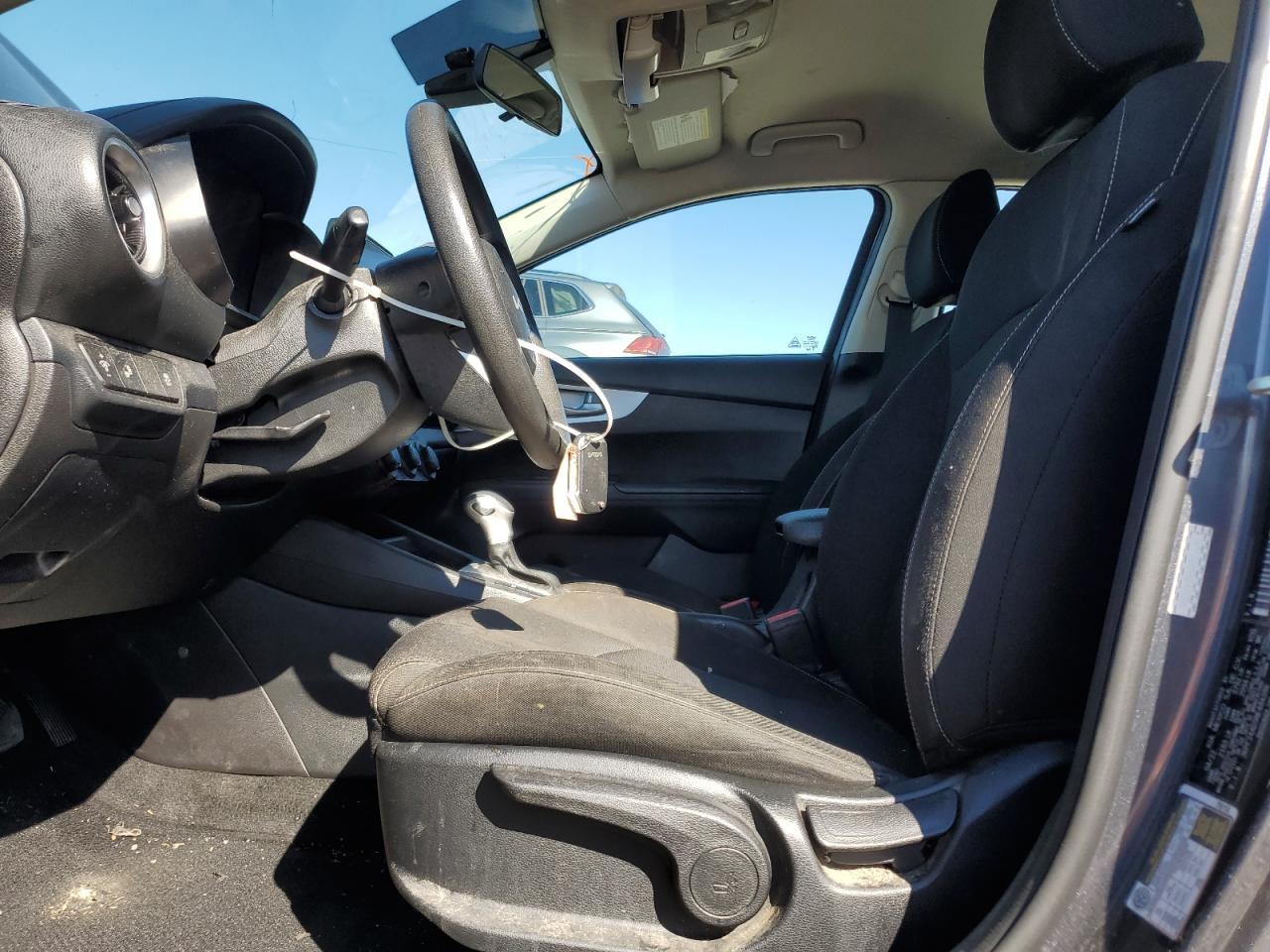 2022 KIA Forte fe