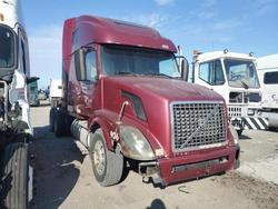Volvo Vehiculos salvage en venta: 2005 Volvo VNL Semi Truck