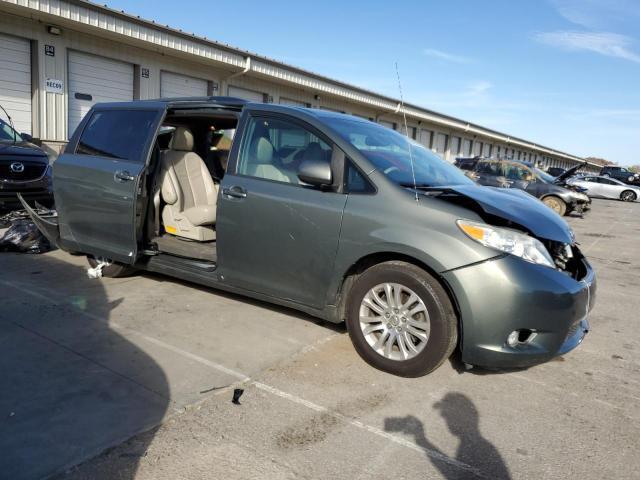 2011 Toyota Sienna xle