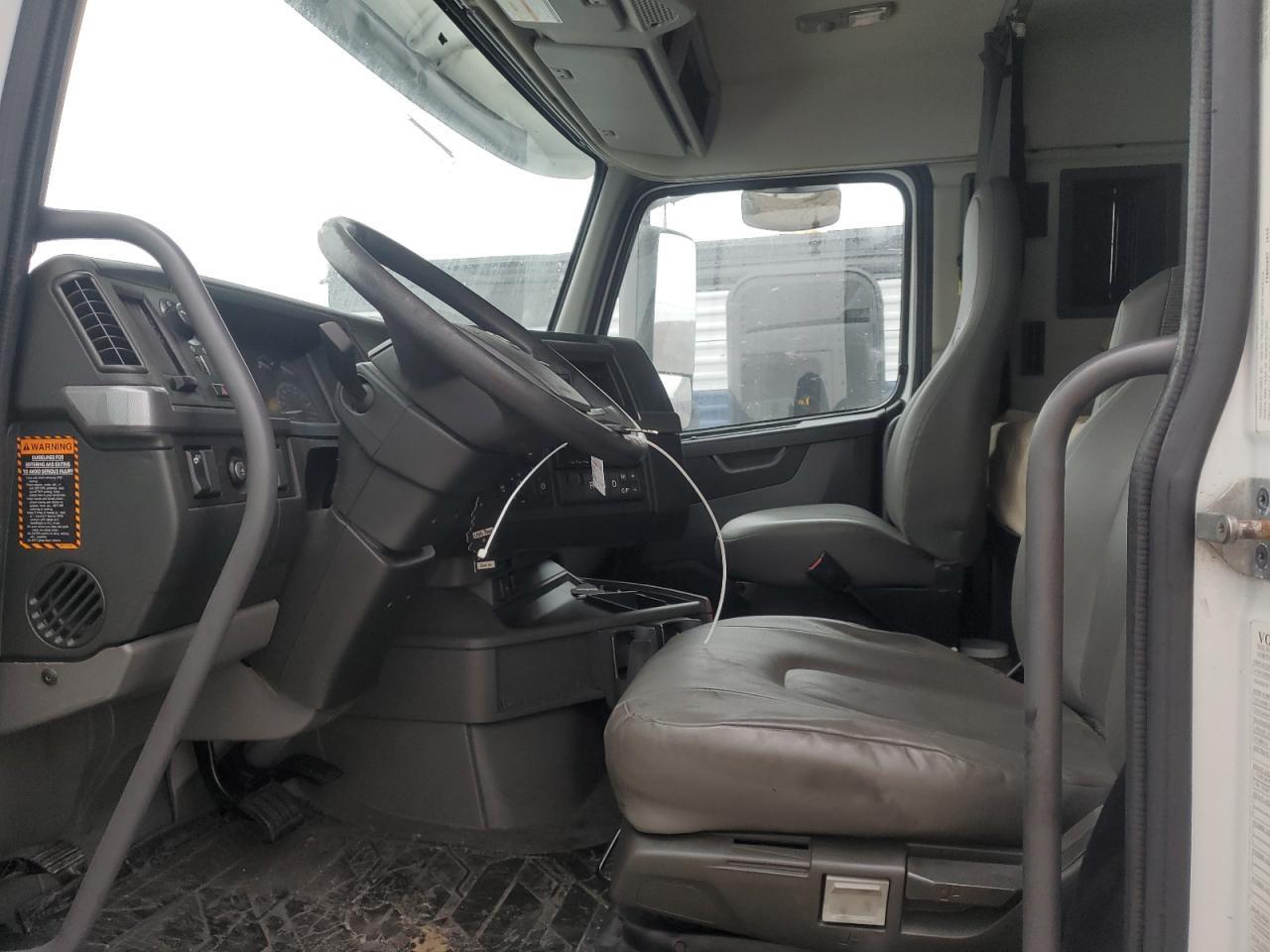 2020 Volvo VNL Semi Truck