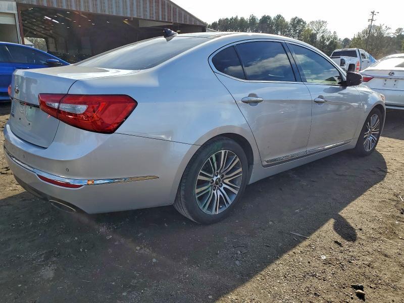 2016 KIA Cadenza Luxury