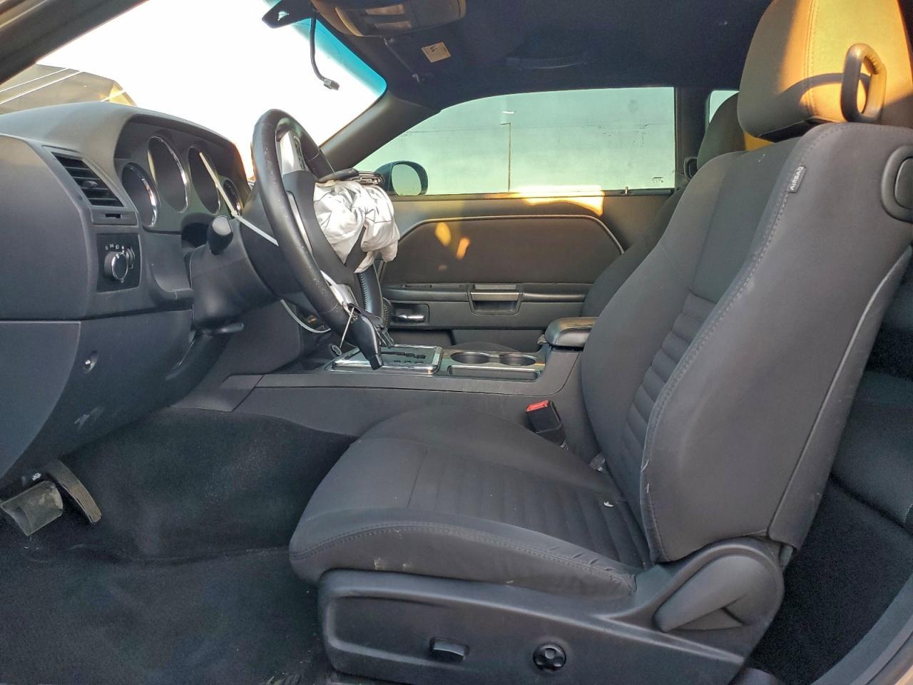 2014 Dodge Challenger sxt
