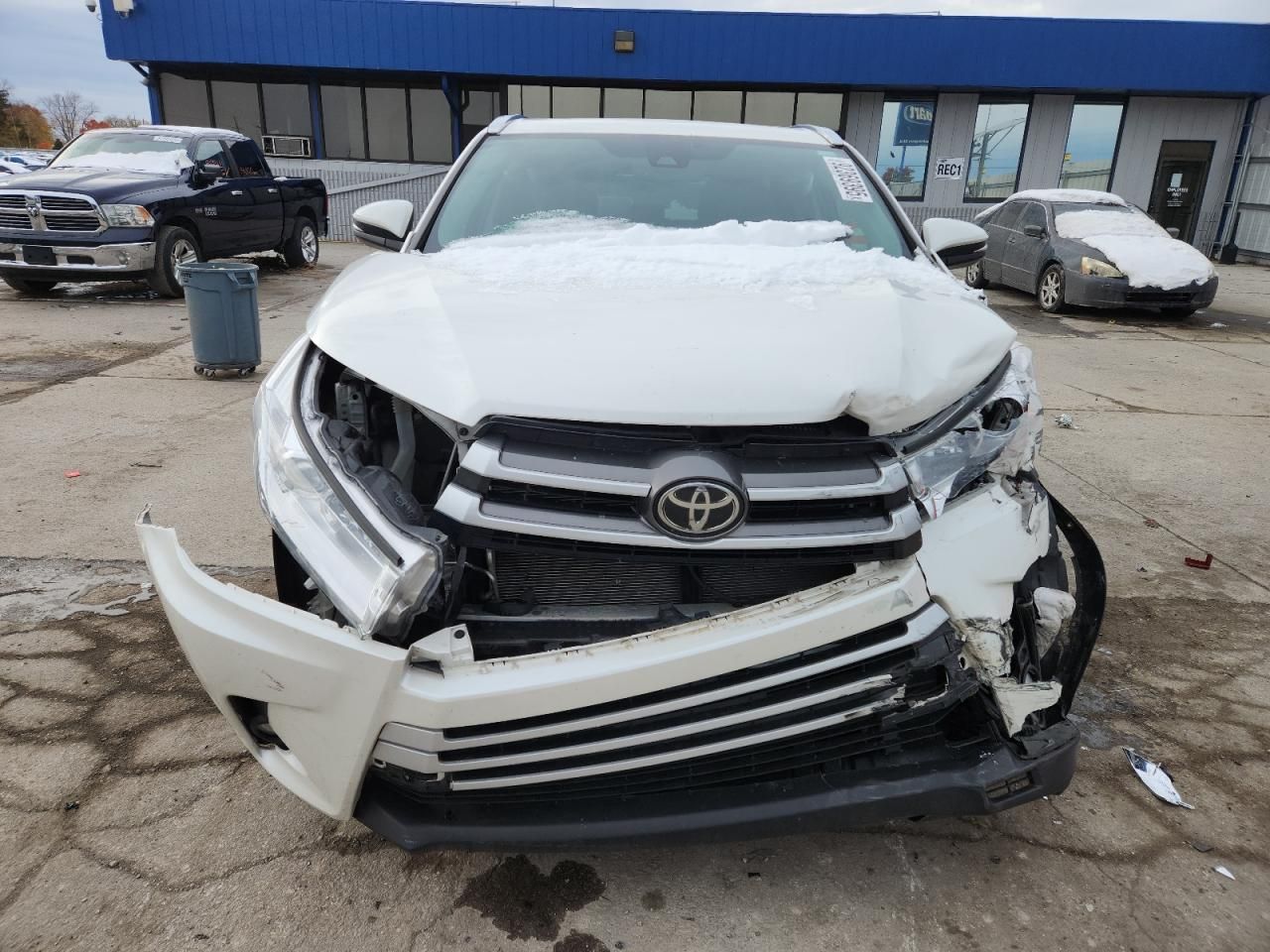 2019 Toyota Highlander se