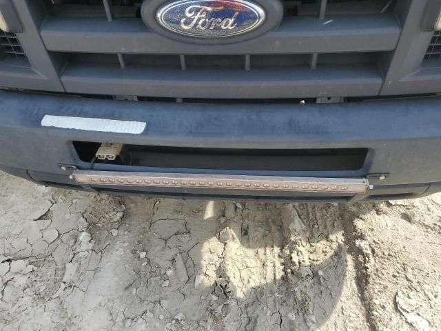 2013 Ford E350 BOX Truck