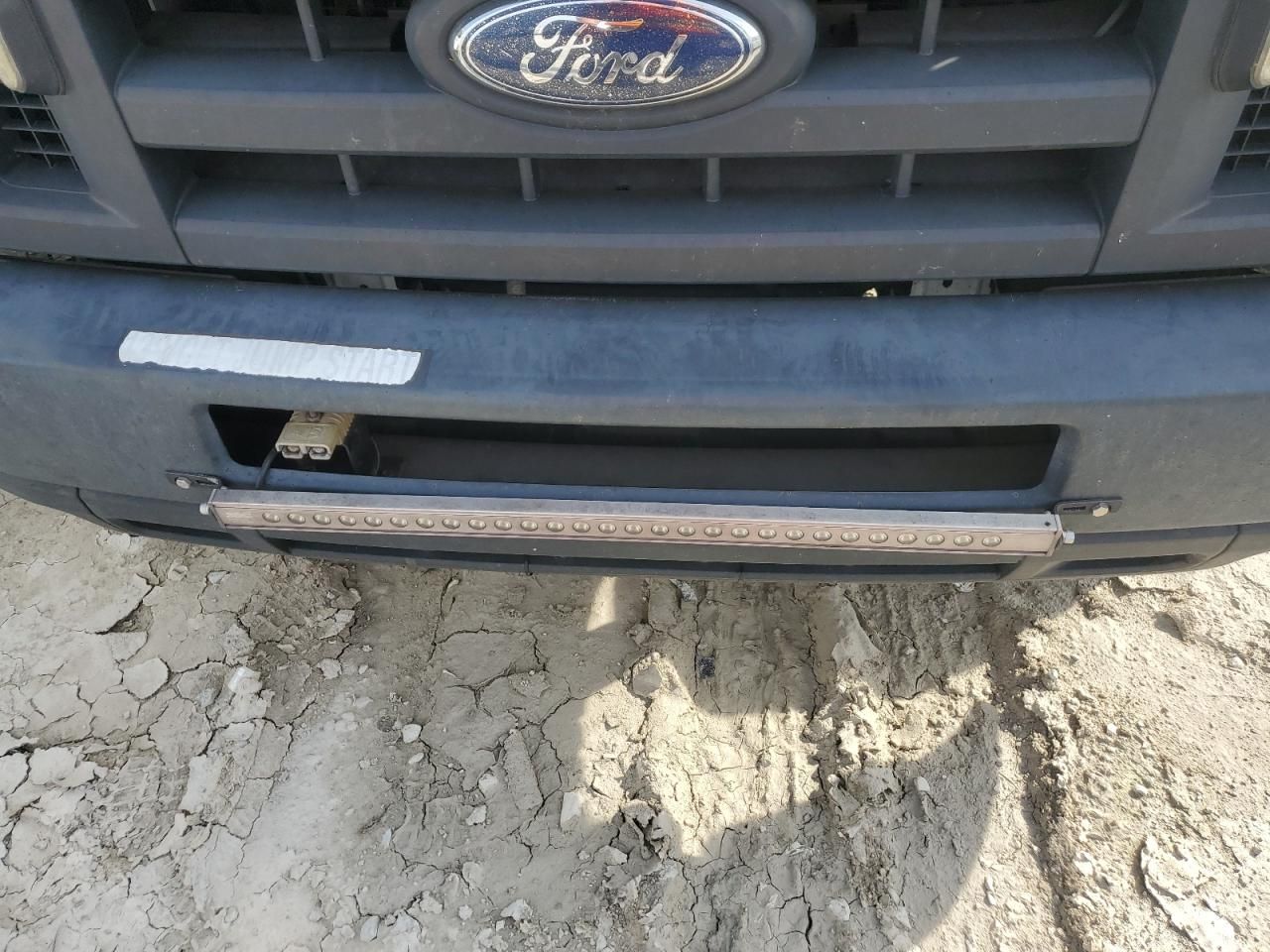 2013 Ford E350 BOX Truck