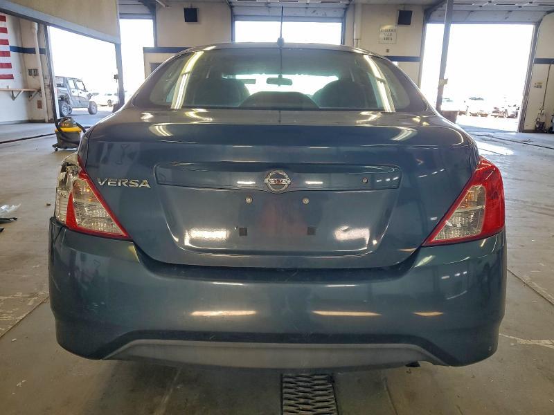 2016 Nissan Versa s