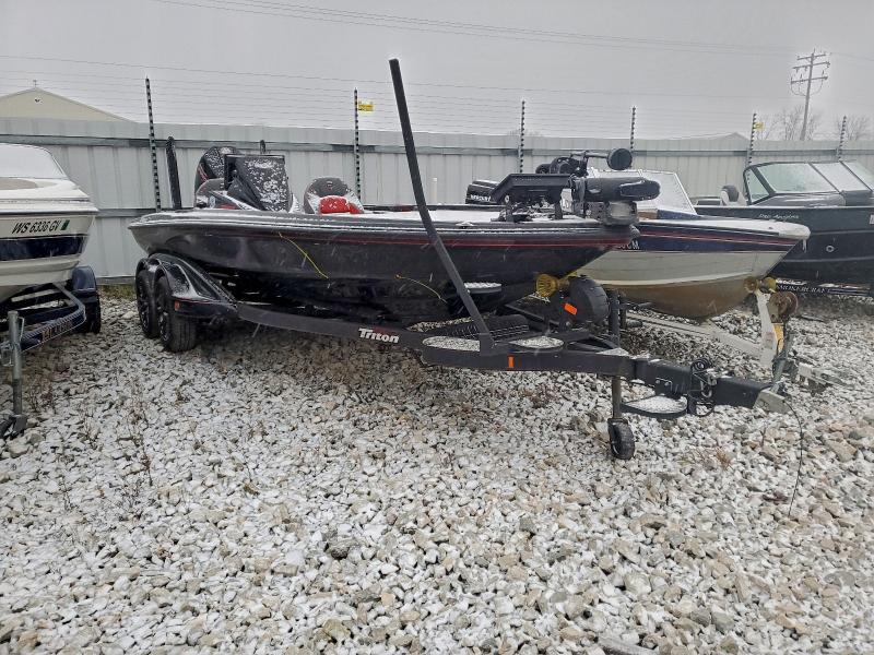 2024 Triton 21 Bass-boat