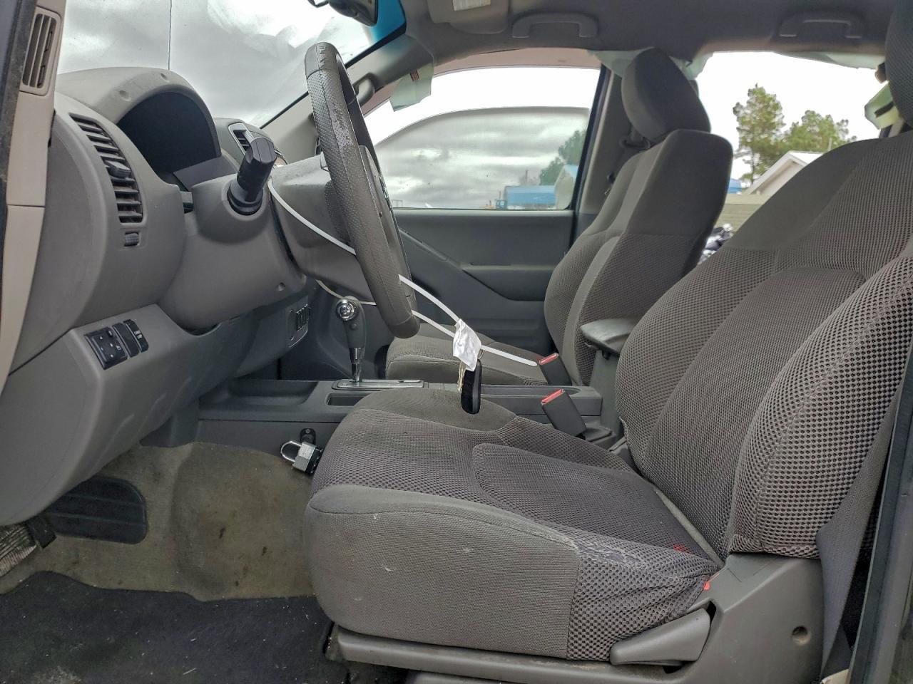 2015 Nissan Frontier s