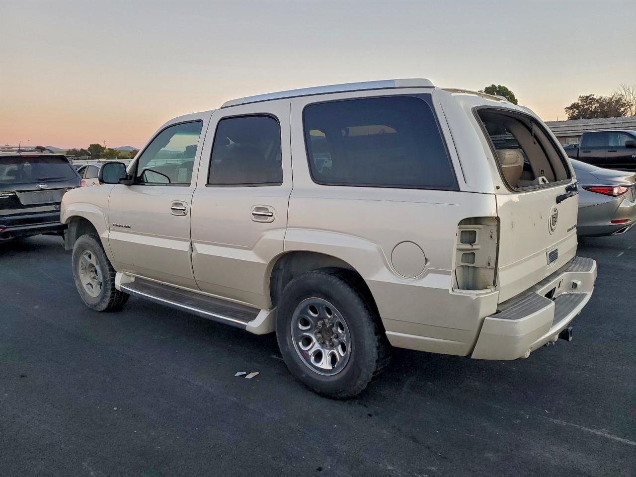 2002 Cadillac Escalade Luxury