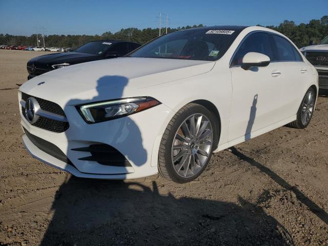 2022 Mercedes-Benz A 220