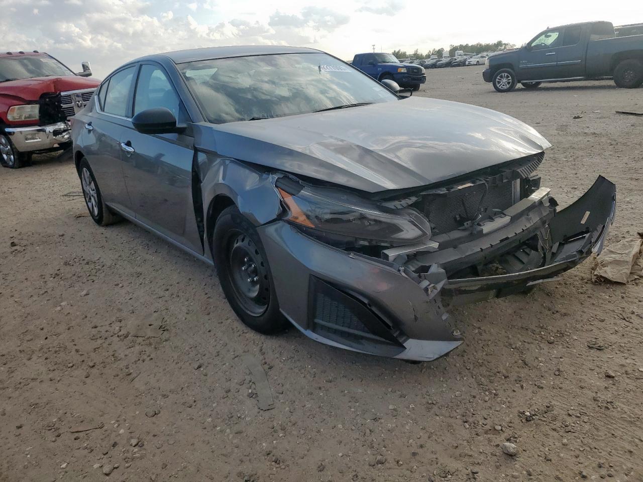 2024 Nissan Altima s