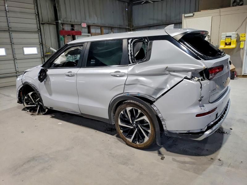 2022 Mitsubishi Outlander se