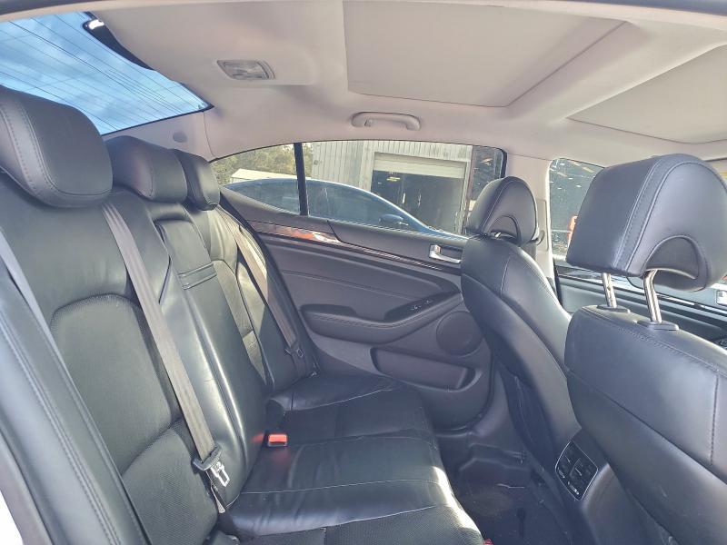 2016 KIA Cadenza Luxury