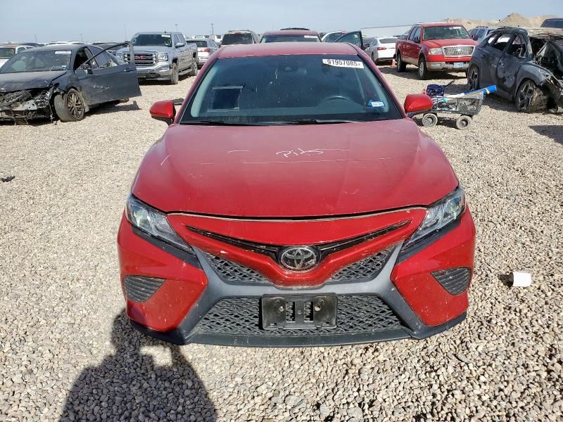 2020 Toyota Camry se