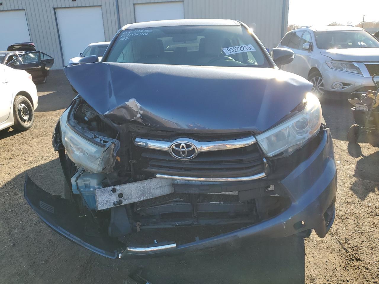 2014 Toyota Highlander le