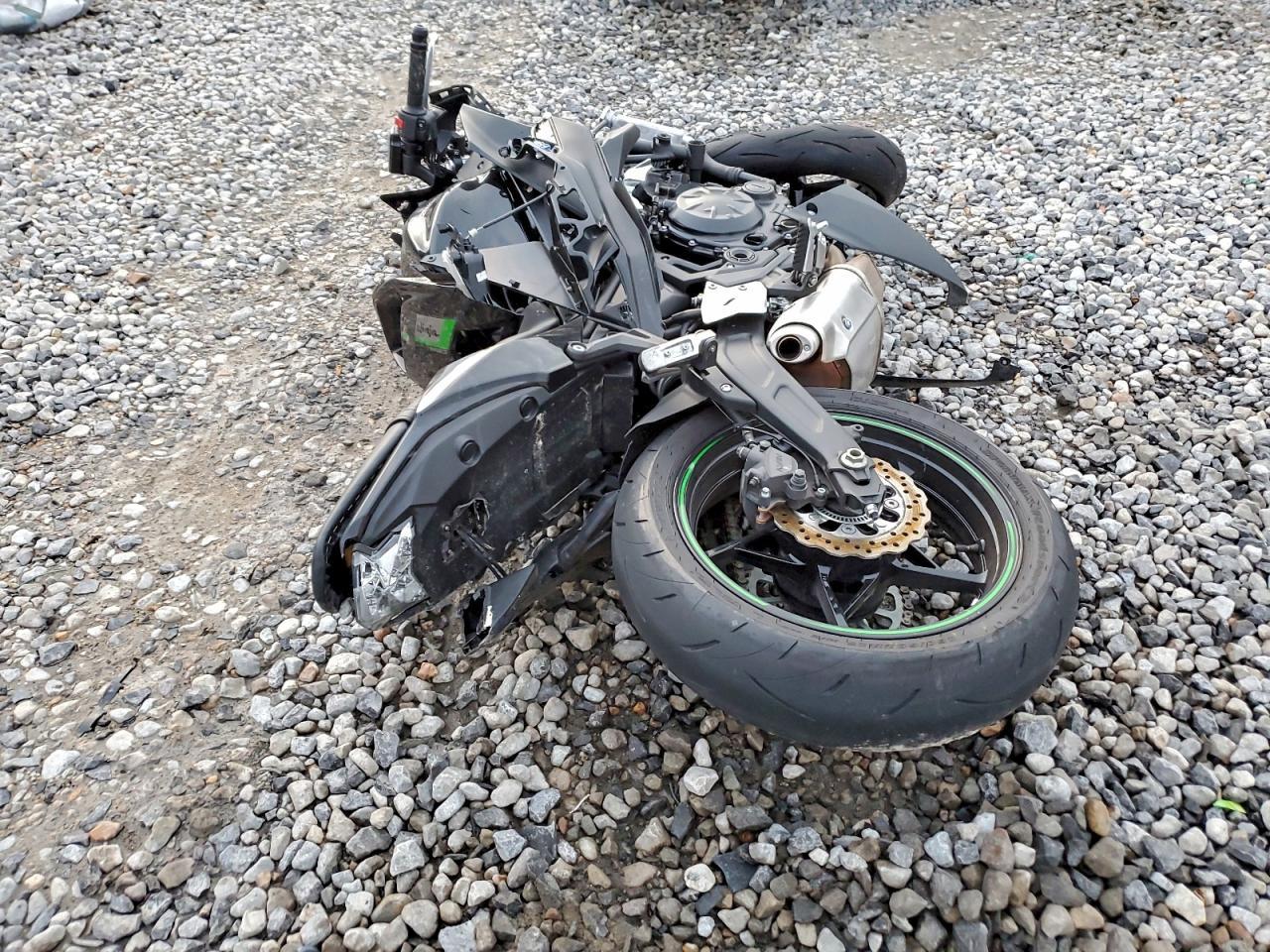 2025 Kawasaki EX650 R
