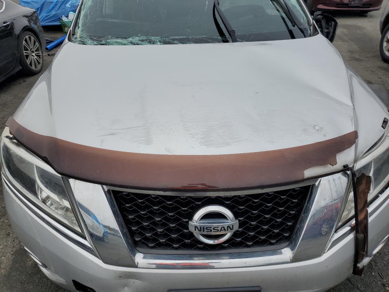 2016 Nissan Pathfinder s