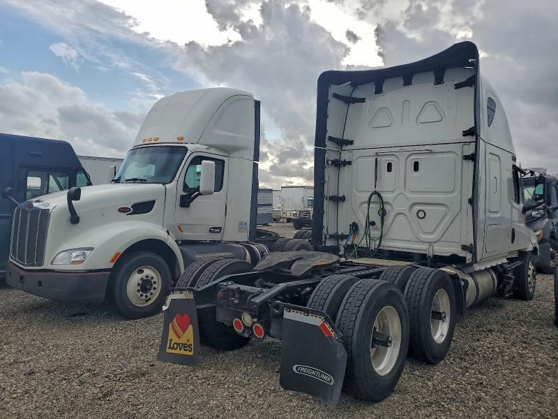 2022 Freigliner 2022 Freightliner Cascadia 126 Semi Truck