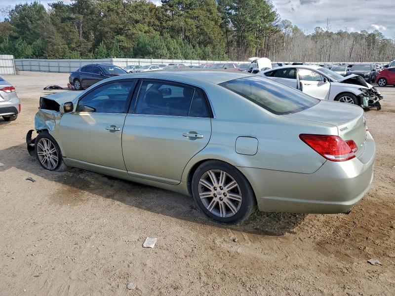 2005 Toyota Avalon xl