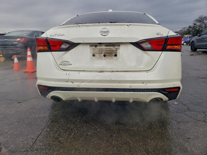 2020 Nissan Altima sl