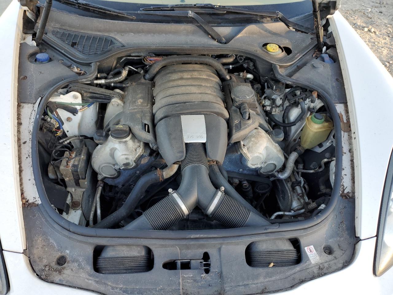 2011 Porsche Panamera 2