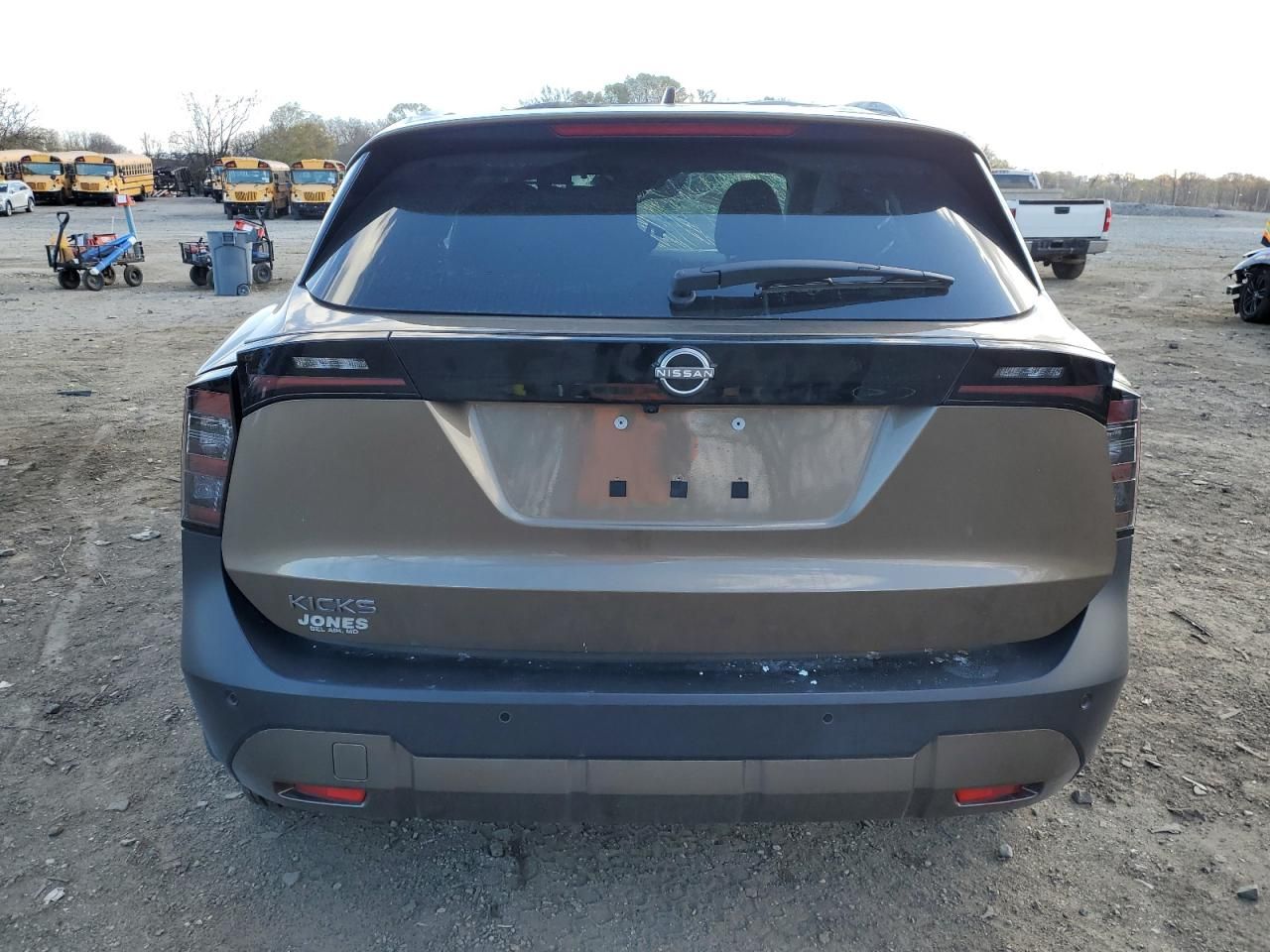 2025 Nissan Kicks sv