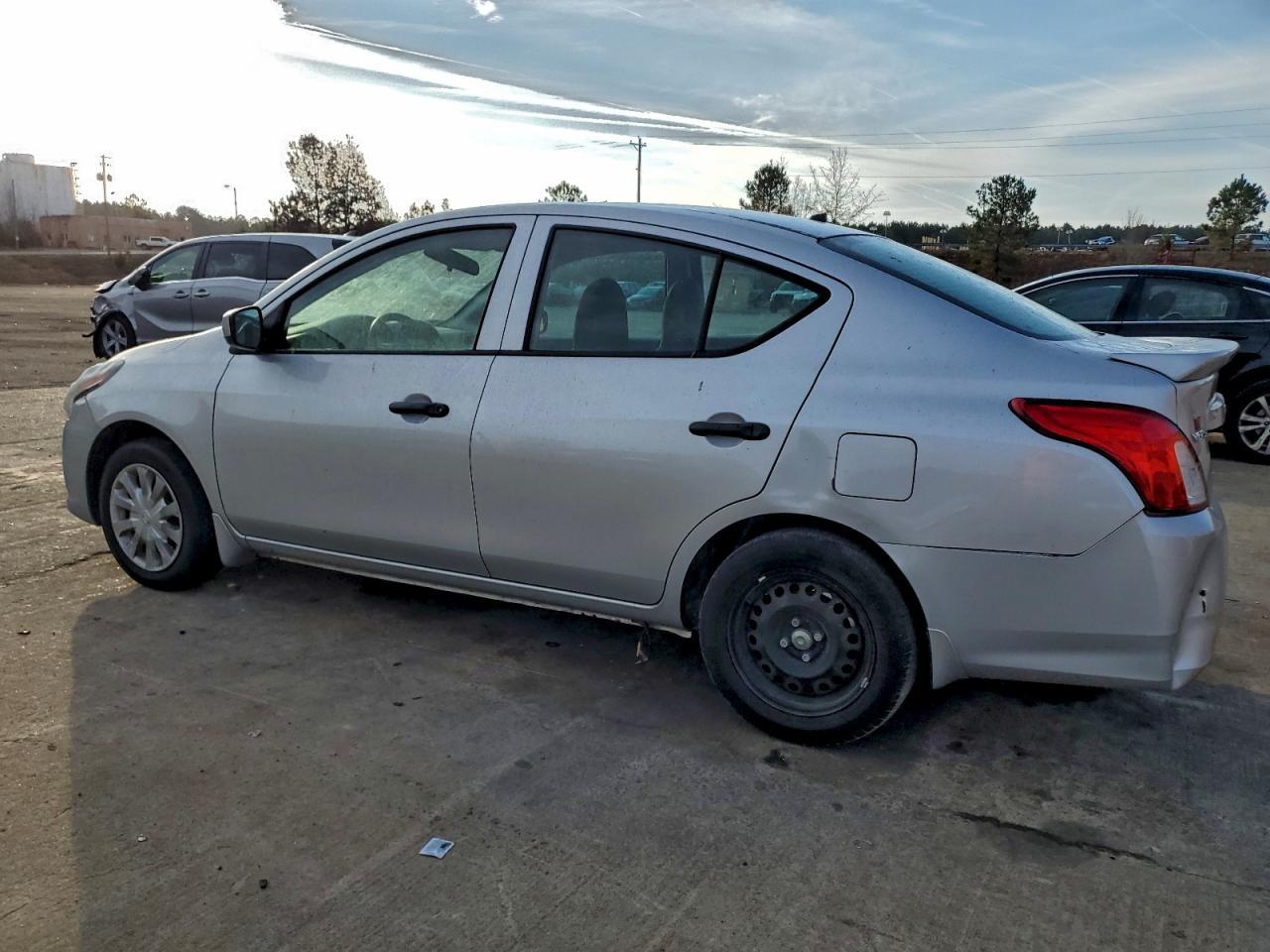 2017 Nissan Versa s