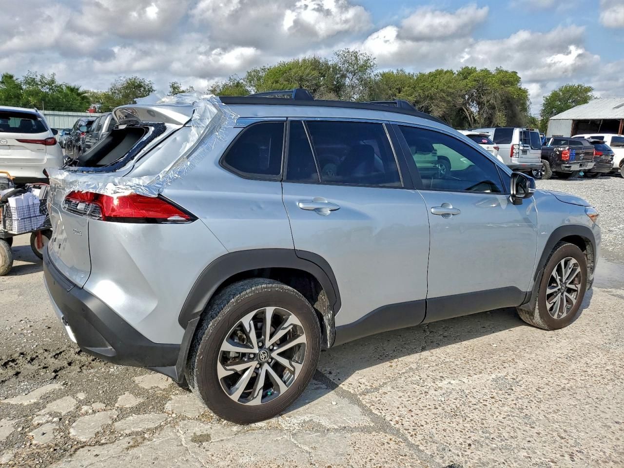 2025 Toyota Corolla Cross xle