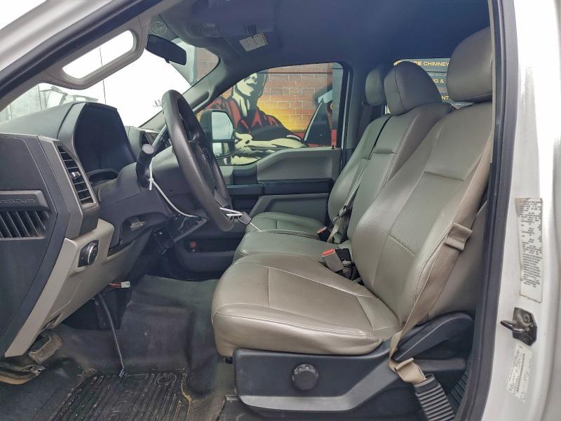 2017 Ford F450 Super Duty Flatbed Truck