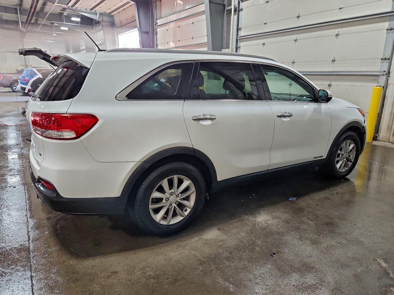2016 KIA Sorento lx