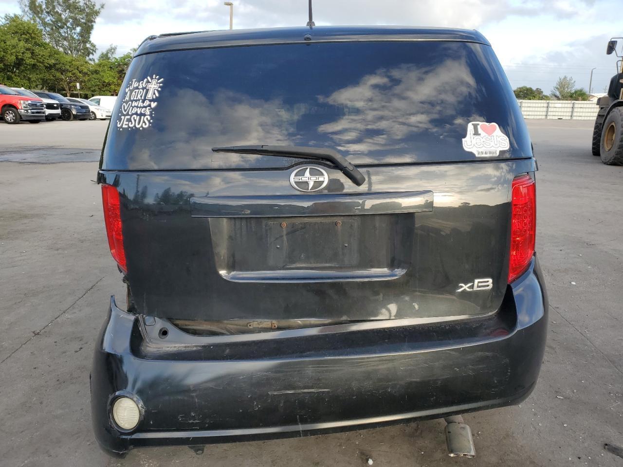 2010 Scion XB