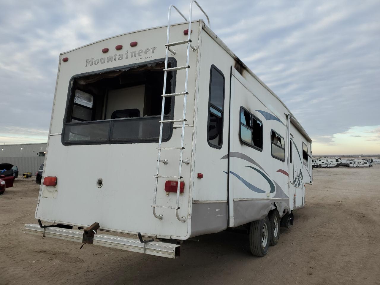 2004 Unknown 2004 Keystone Mountaineer Camper