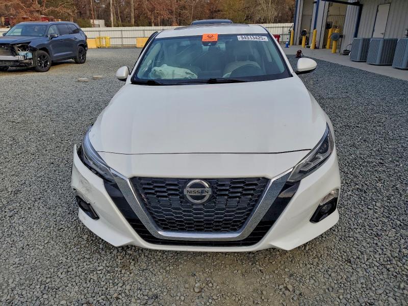 2022 Nissan Altima sl