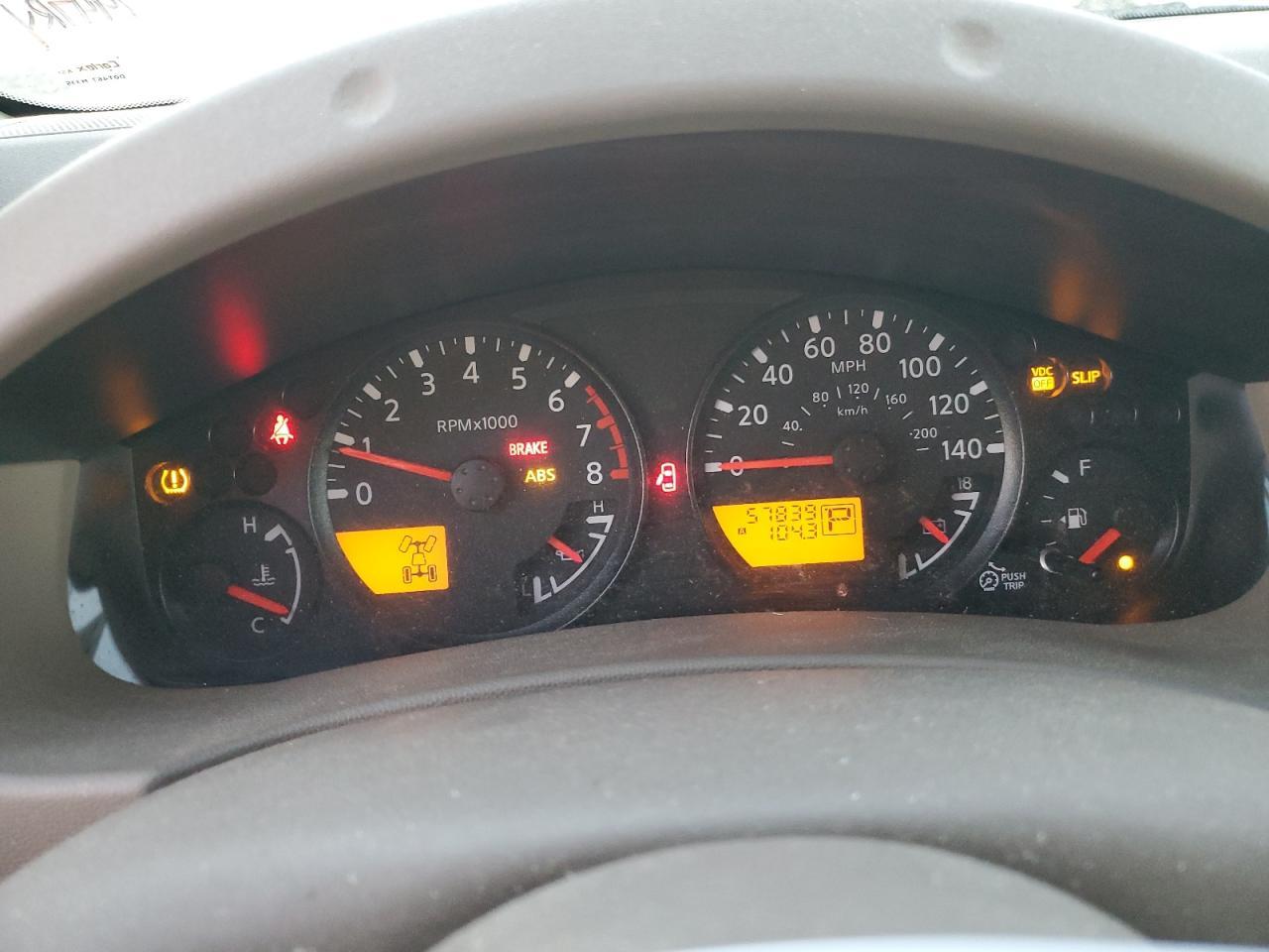 2010 Nissan Frontier King cab se