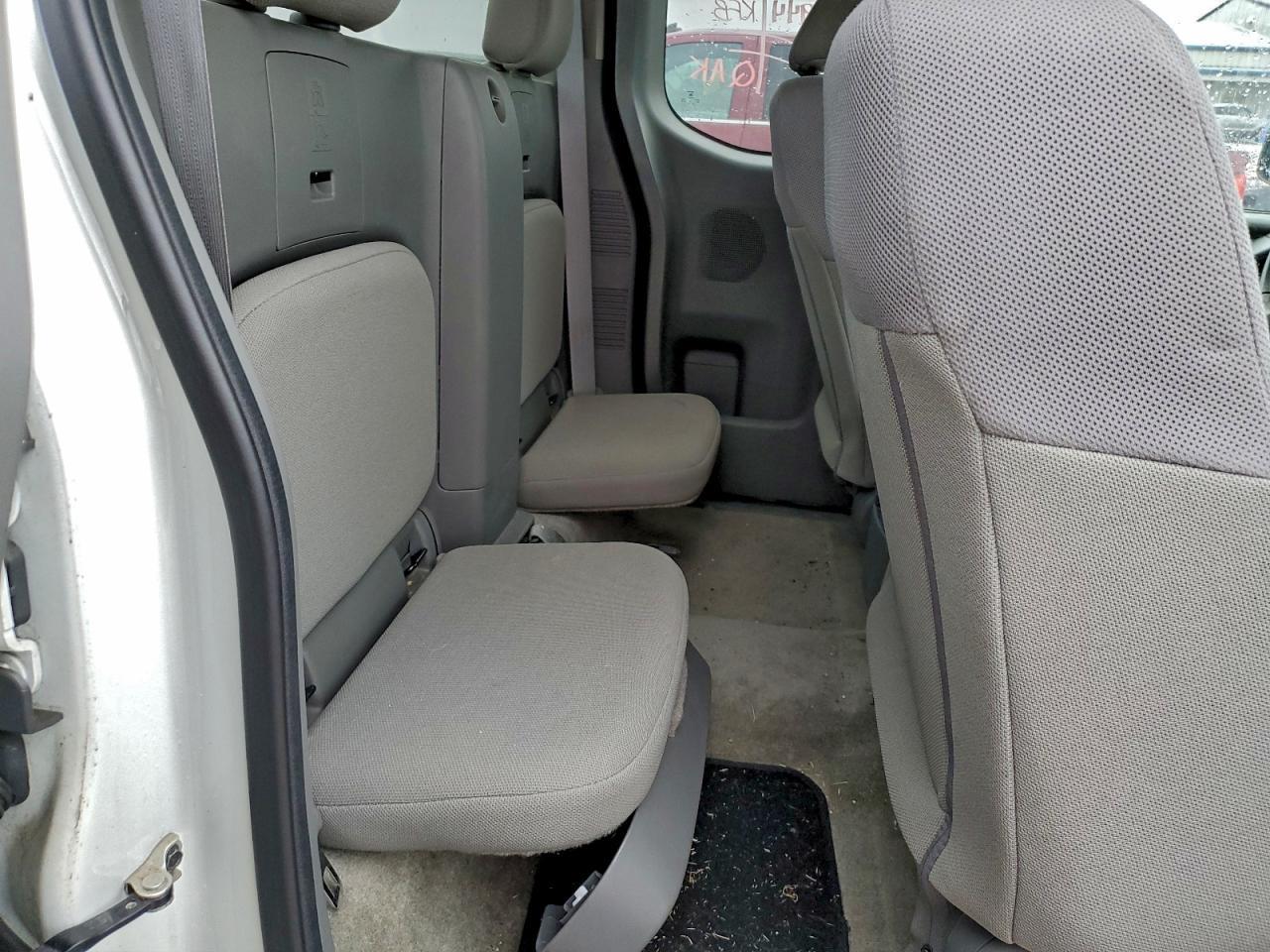 2017 Nissan Frontier s
