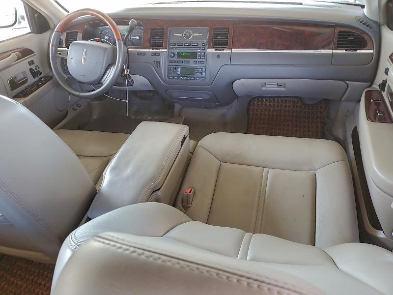 2007 Lincoln Town car Signature Limited