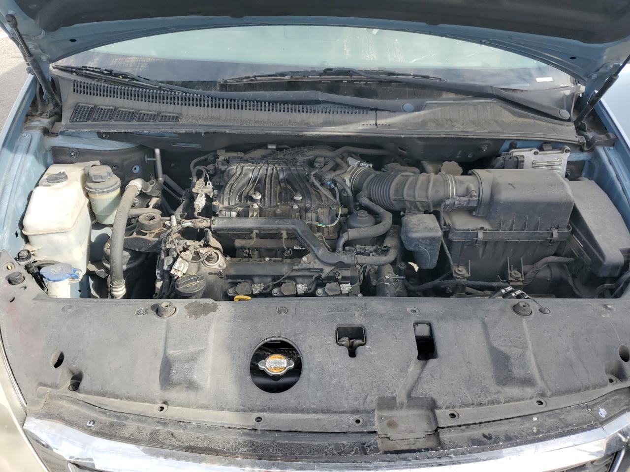 2012 KIA Sedona lx