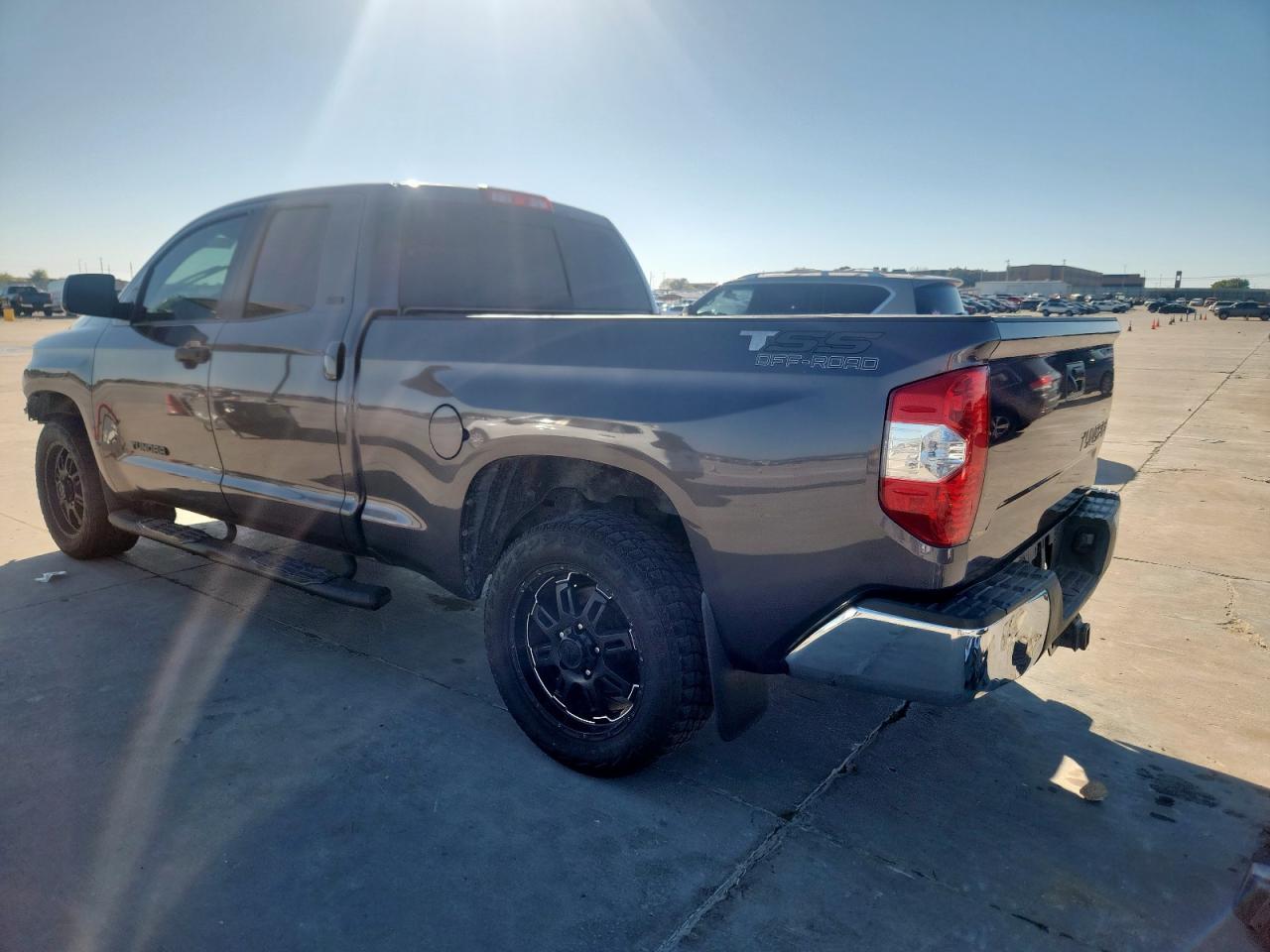 2017 Toyota Tundra SR5