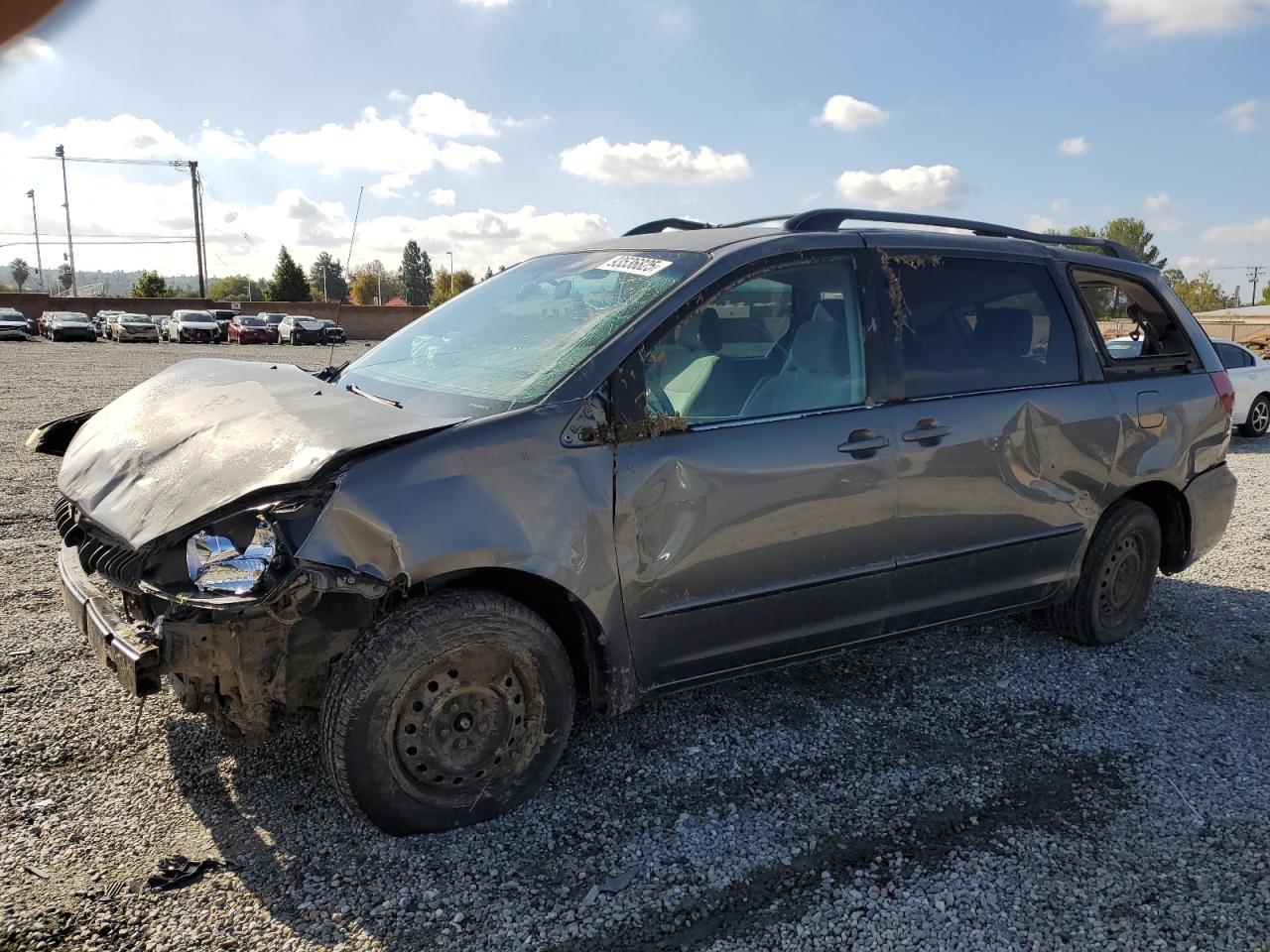 2004 Toyota Sienna ce