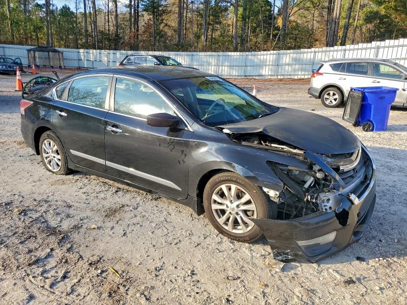 2015 Niss Altima 2.5 s