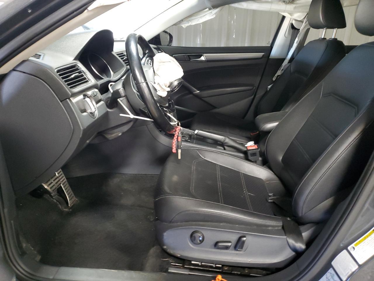 2017 Volkswagen Passat R-line